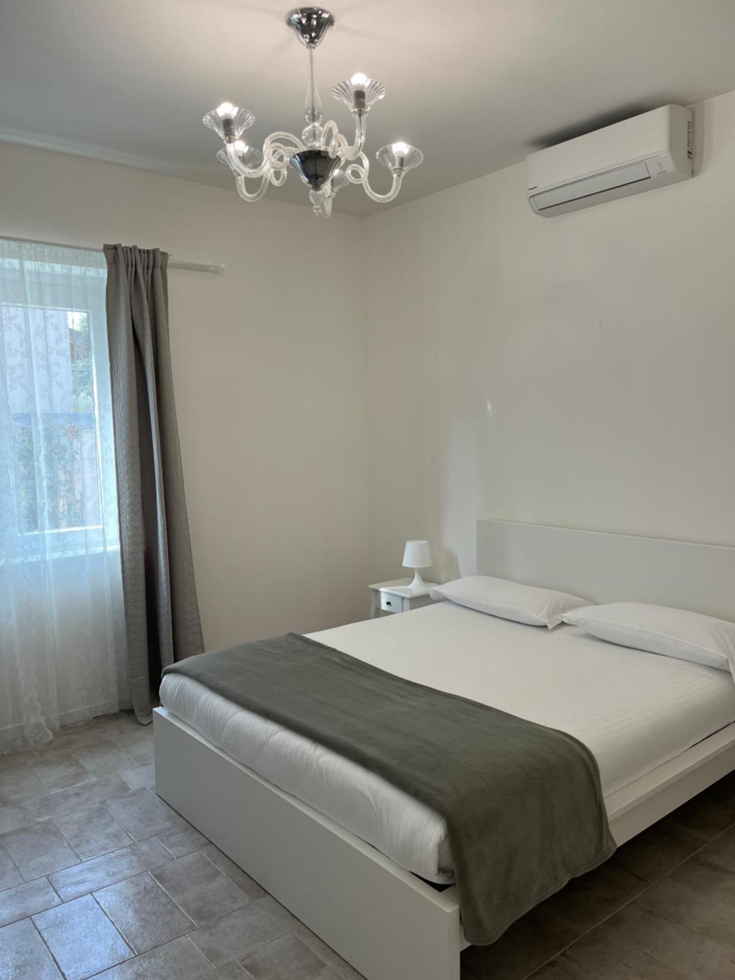 Flora Bed & Breakfast Orio al Serio Exterior photo
